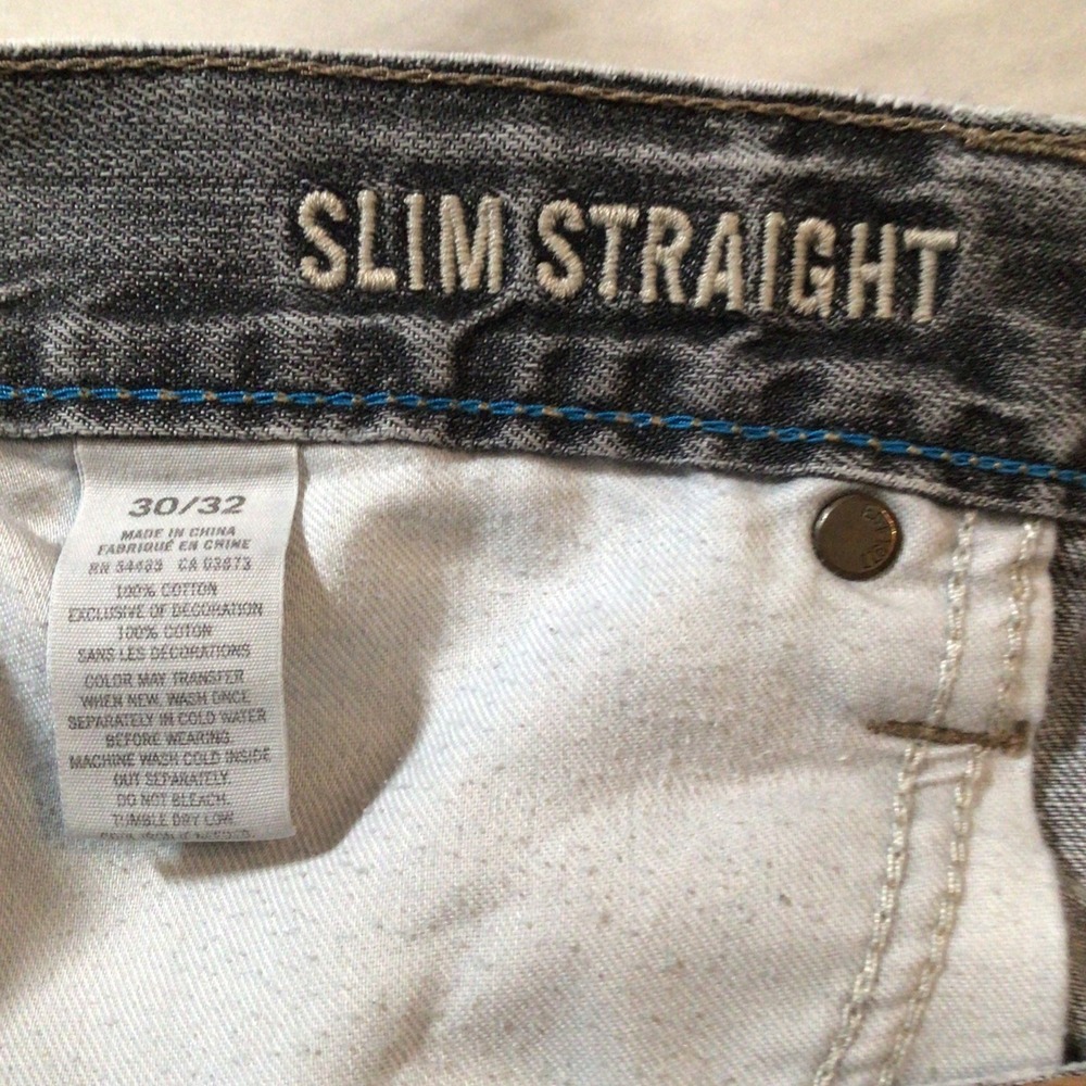 Men's American Eagle Outfitters Slim Straight Jeans 30x32 Grey Wash Frayed Hems - Picture 3 of 13